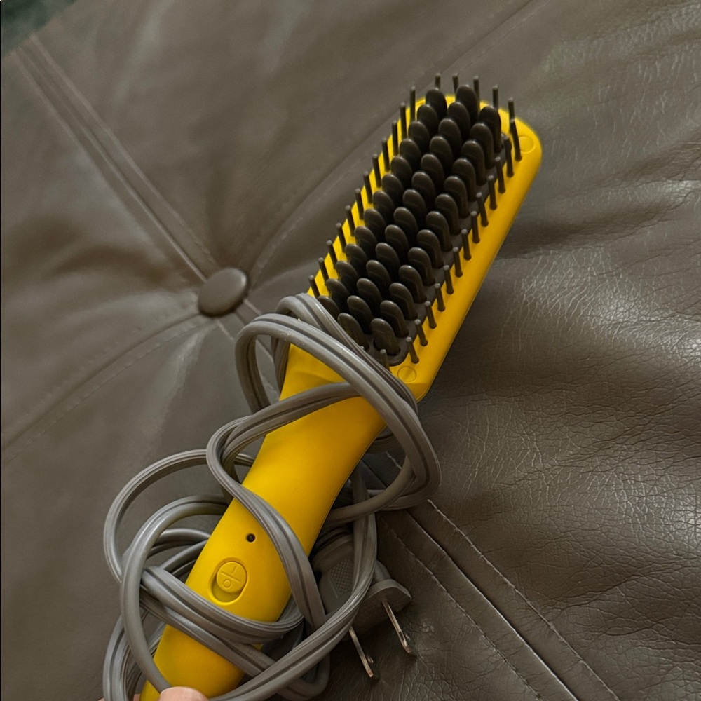 Drybar The Brush Crush